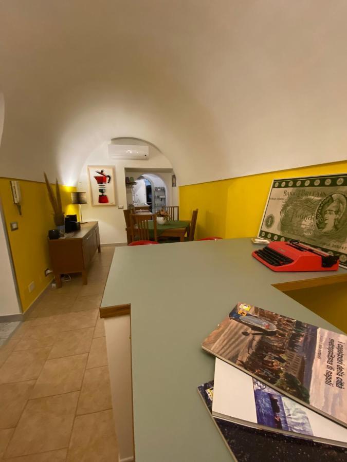 Angeli'S Apartment Наполи Екстериор снимка