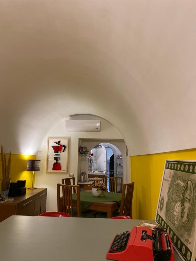 Angeli'S Apartment Наполи Екстериор снимка